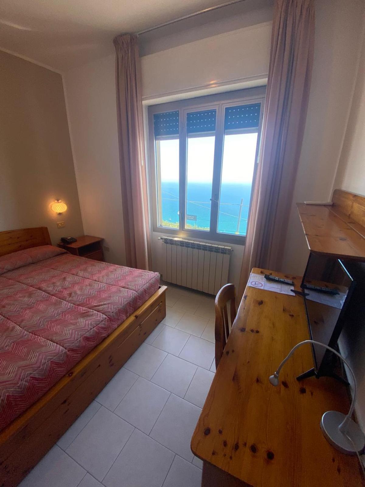 Hotel Rosita Finale Ligure Zewnętrze zdjęcie