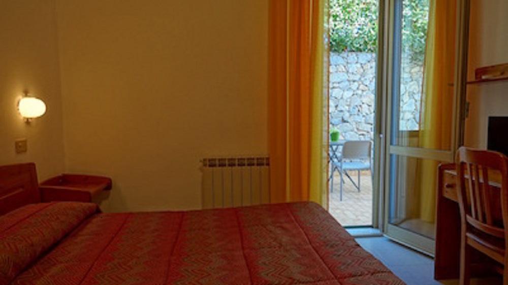 Hotel Rosita Finale Ligure Zewnętrze zdjęcie